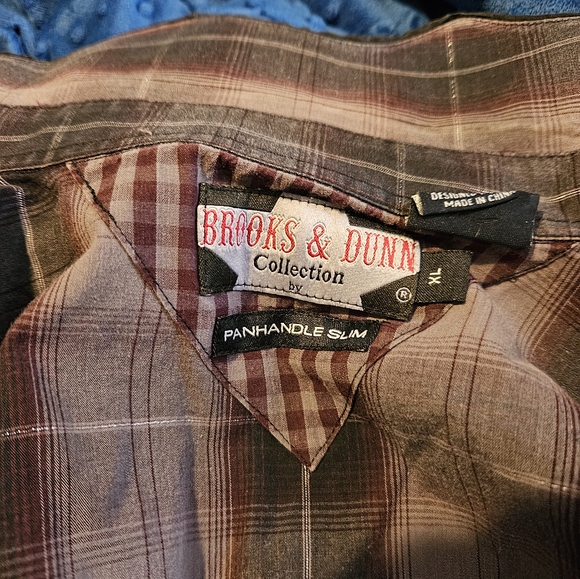 Brooks and Dunn button up - Picture 1 of 9